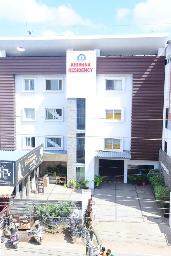Hotel Krishna Residency Majiladuthuráj Kültér fotó
