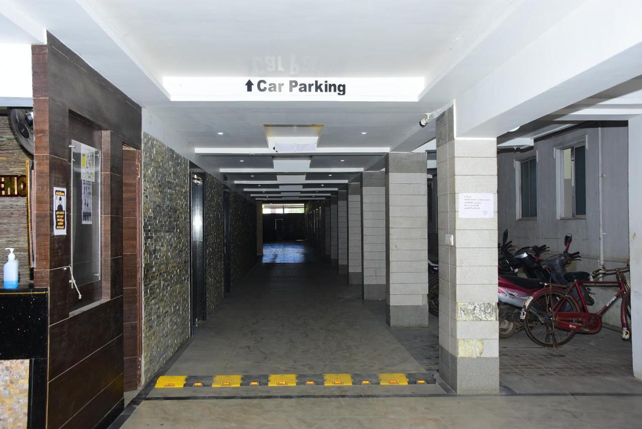 Hotel Krishna Residency Majiladuthuráj Kültér fotó
